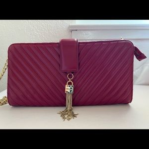Bebe clutch crossbody